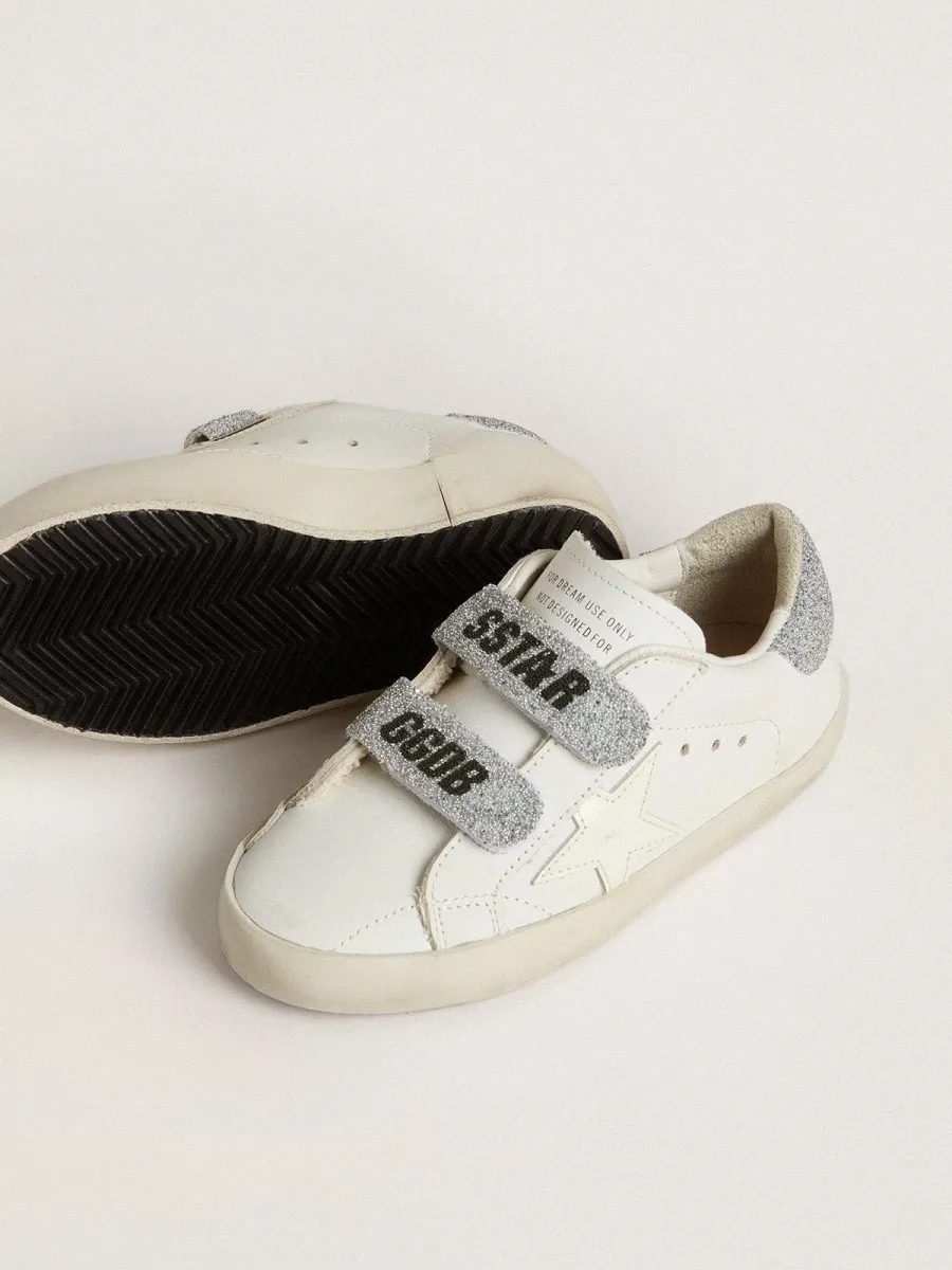 Old School Young in pelle bianca con talloncino e straps in cristalli Swarovski argento