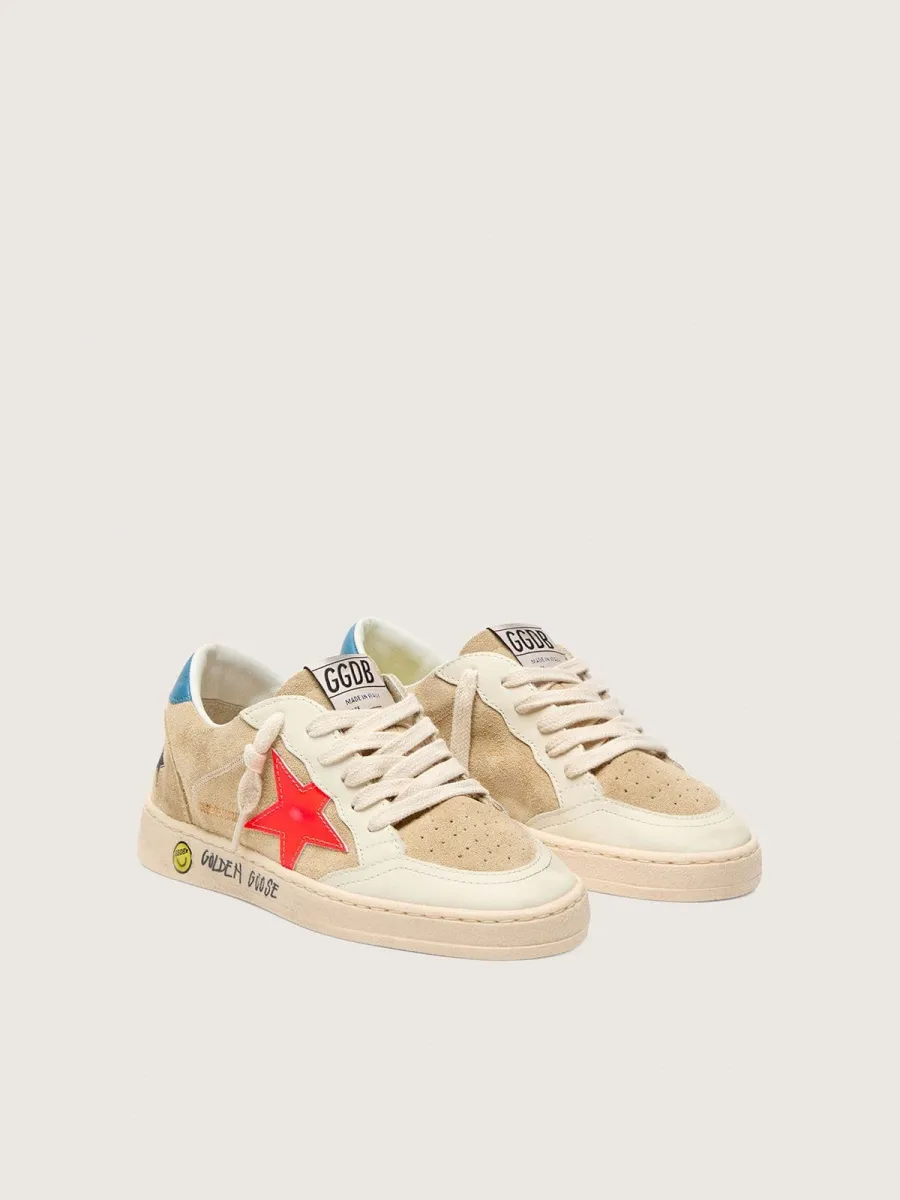 Ball Star Young in suede beige con stella rossa e talloncino azzurro