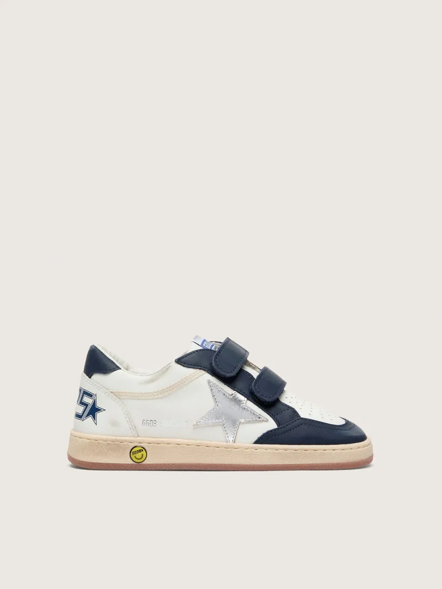 Ball Star young in pelle bianca con stella in pelle laminata argento e inserti in pelle blu scuro
