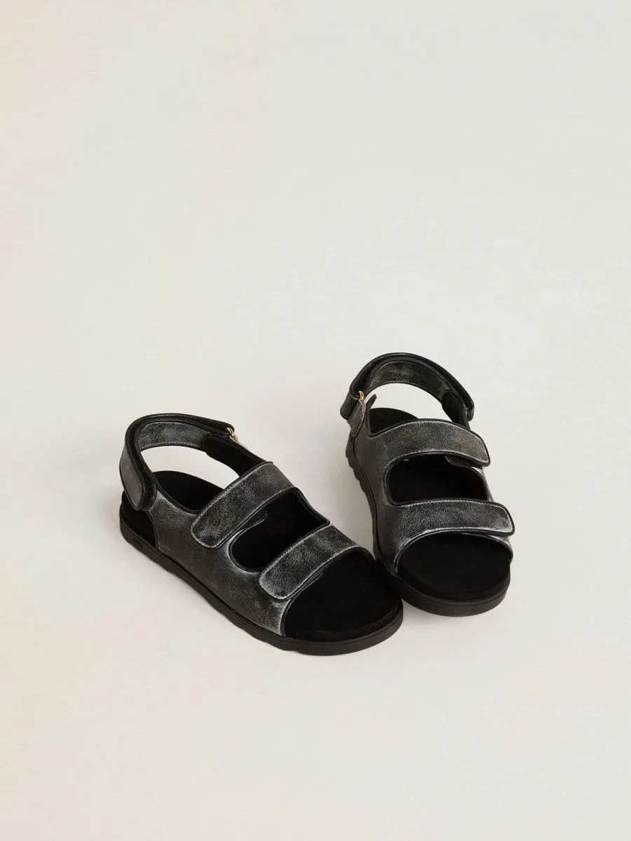 Sandali Noa Young in pelle nera distressed