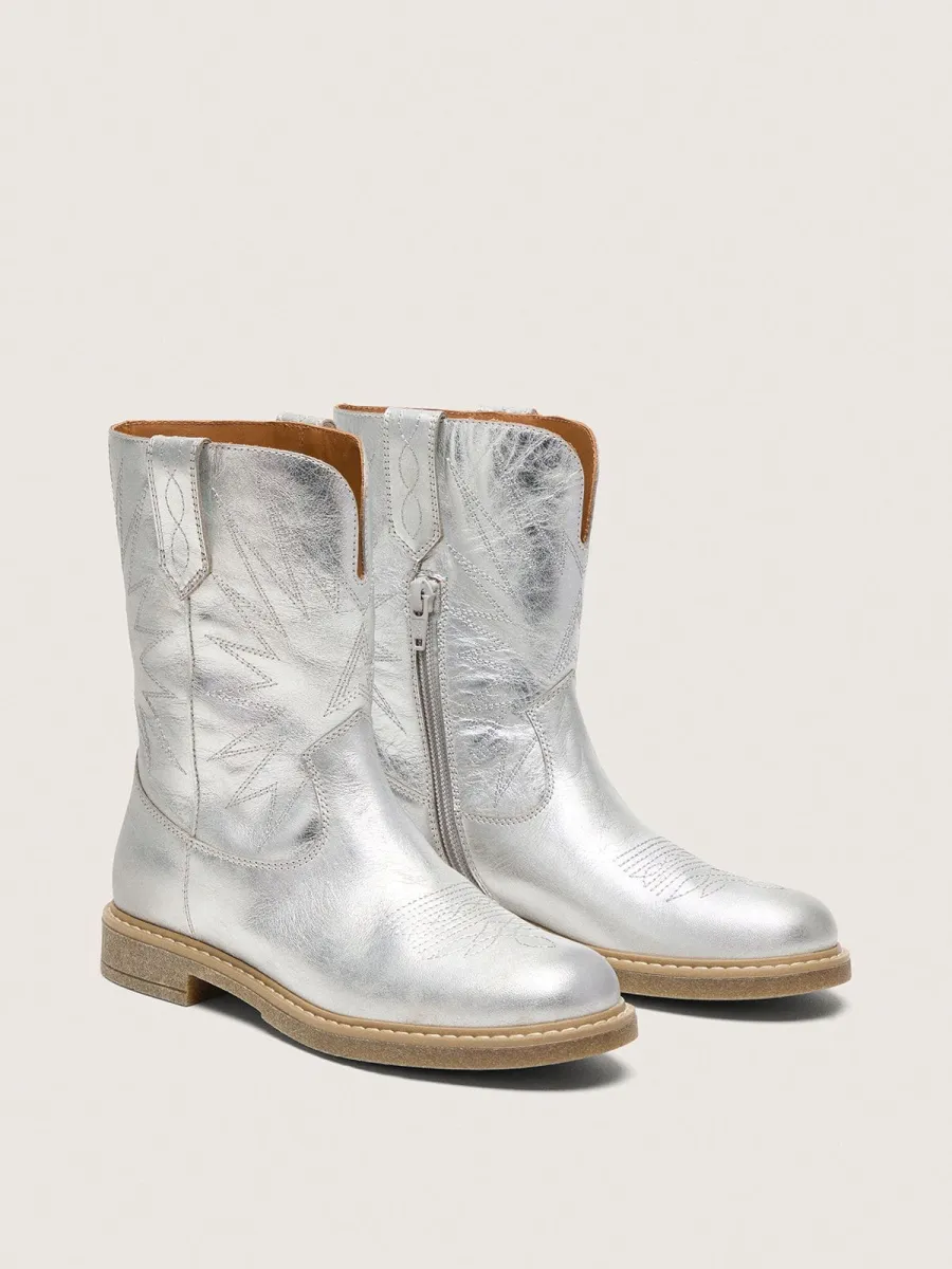 Stivali Wish Young in pelle laminata argento con ricamo a stella