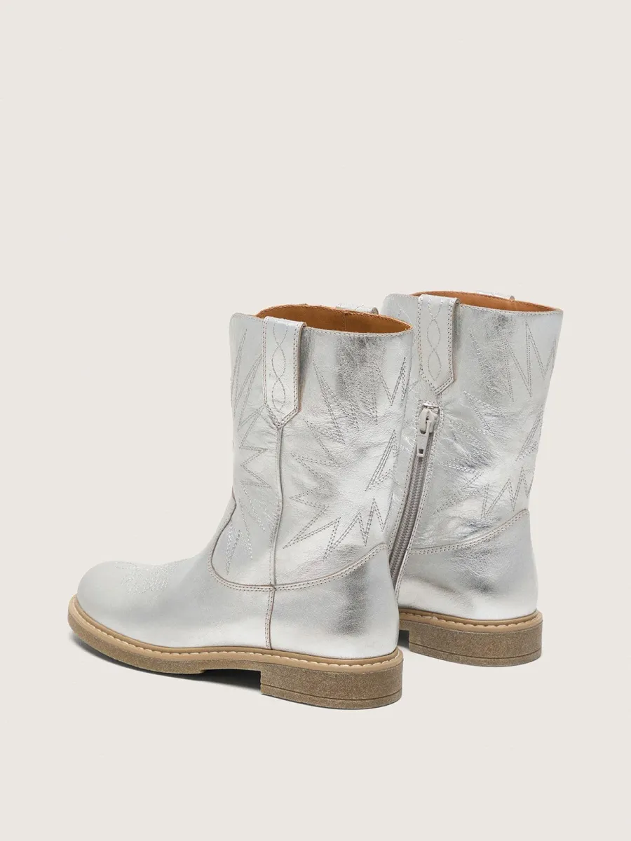 Stivali Wish Young in pelle laminata argento con ricamo a stella
